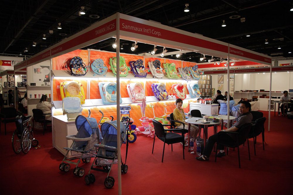 SANMAUX at the 2009 Dubai fair